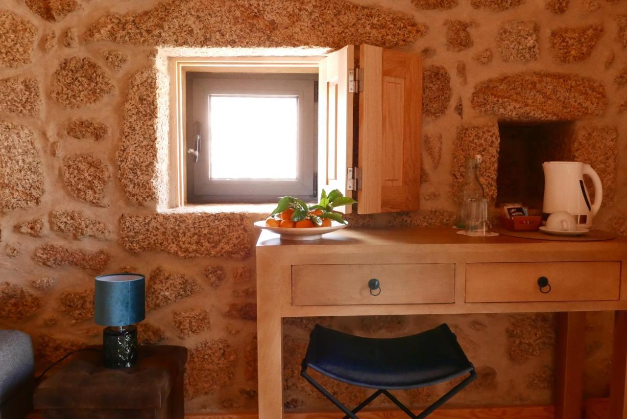 Quinta De Sao Pedro De Vir-A-Corca Em Monsanto Bed & Breakfast Exterior photo